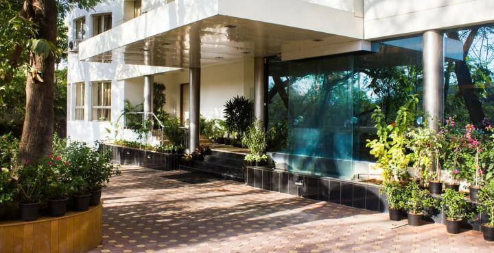 Hotel Phoenix Koregaon Park Пуне Екстер'єр фото