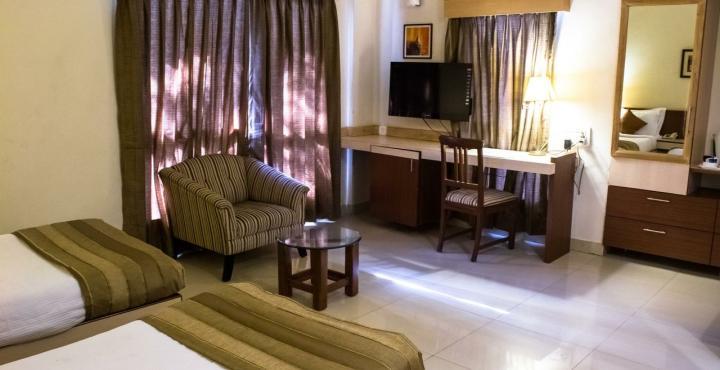 Hotel Phoenix Koregaon Park Пуне Екстер'єр фото