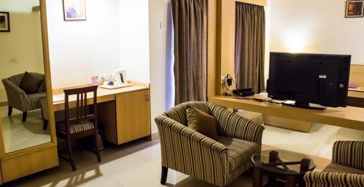 Hotel Phoenix Koregaon Park Пуне Екстер'єр фото
